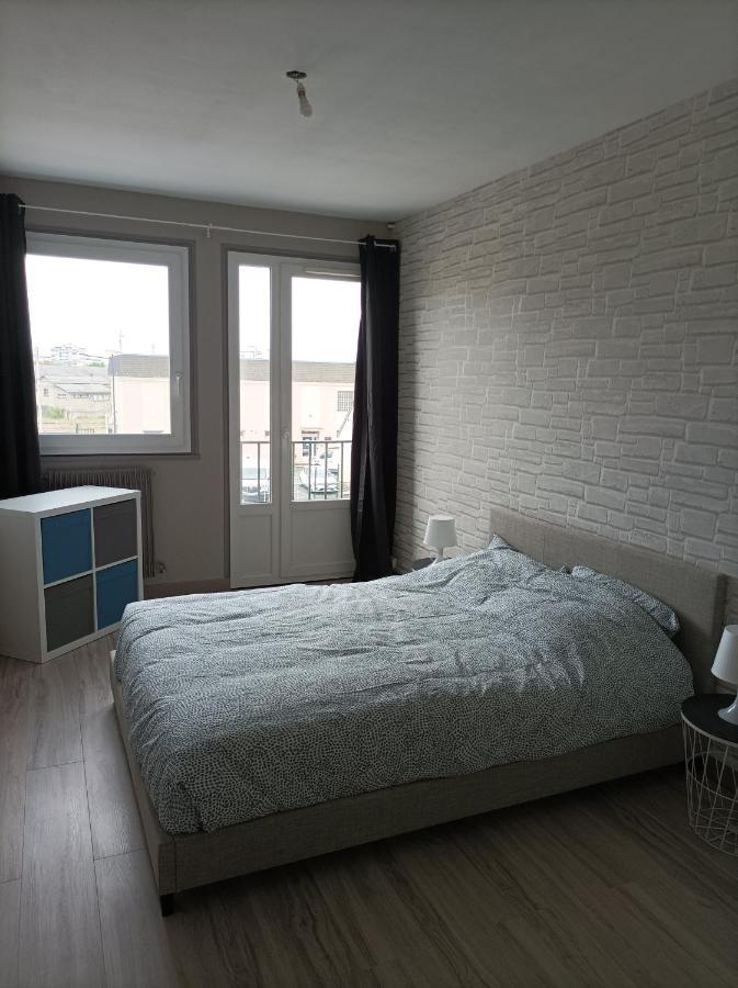 Joli Appartement Type 5 En Centre Ville Шатору Экстерьер фото