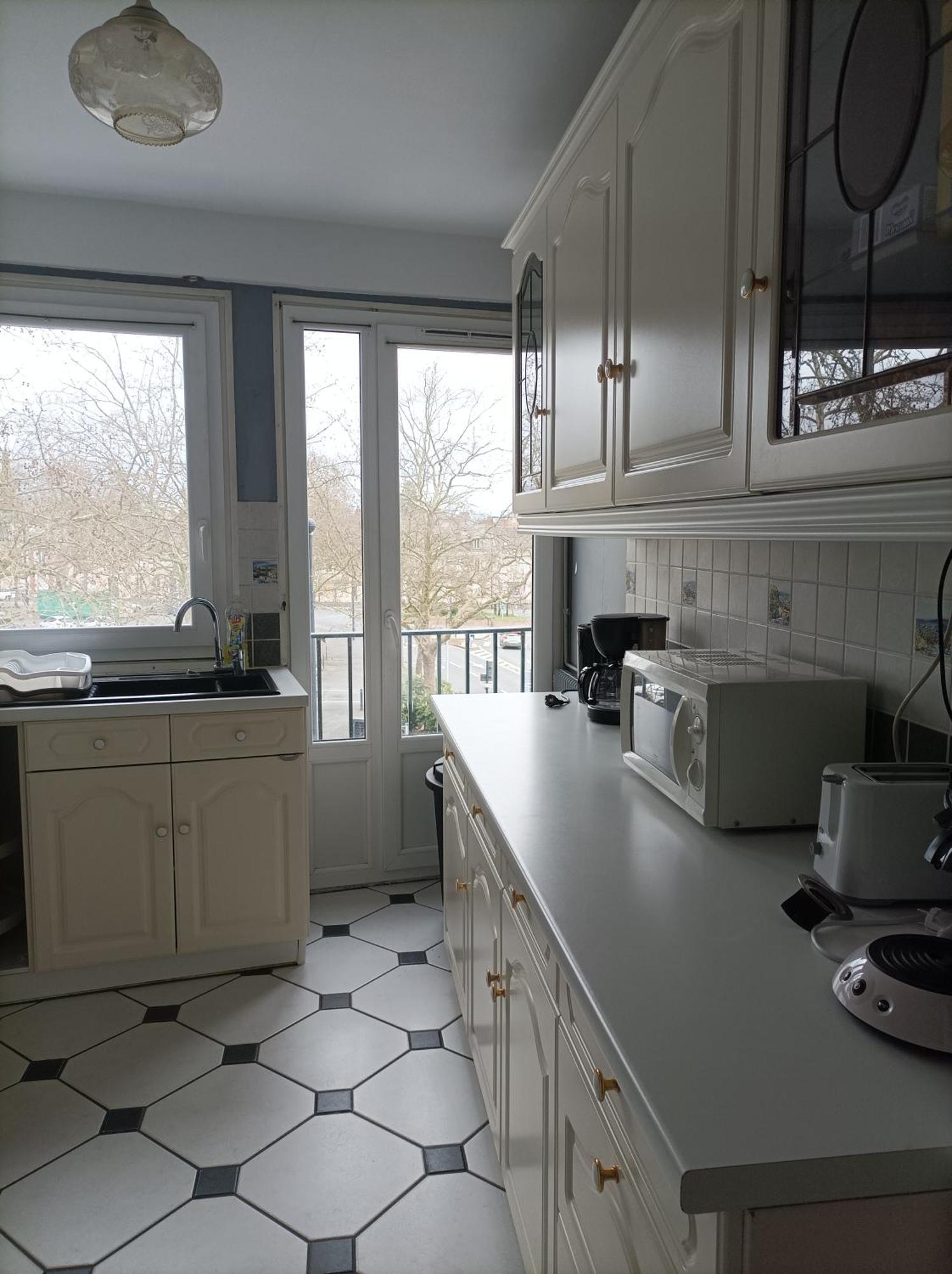 Joli Appartement Type 5 En Centre Ville Шатору Экстерьер фото